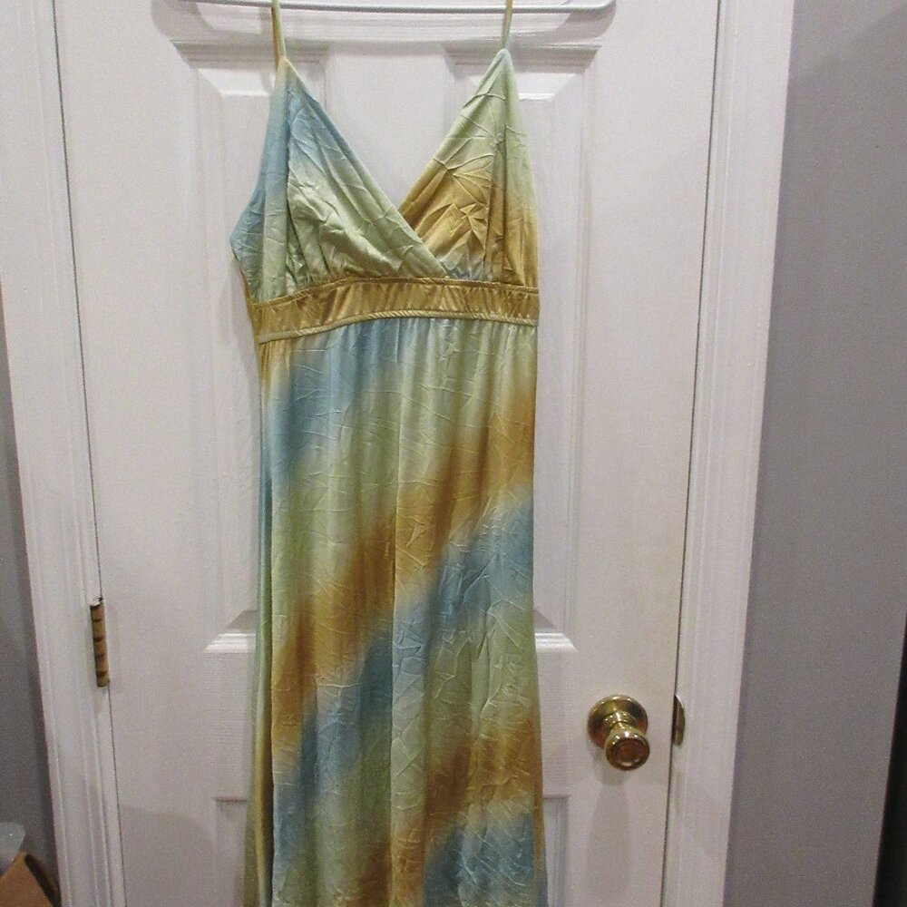 Wet Seal womens dress size M (7-9)